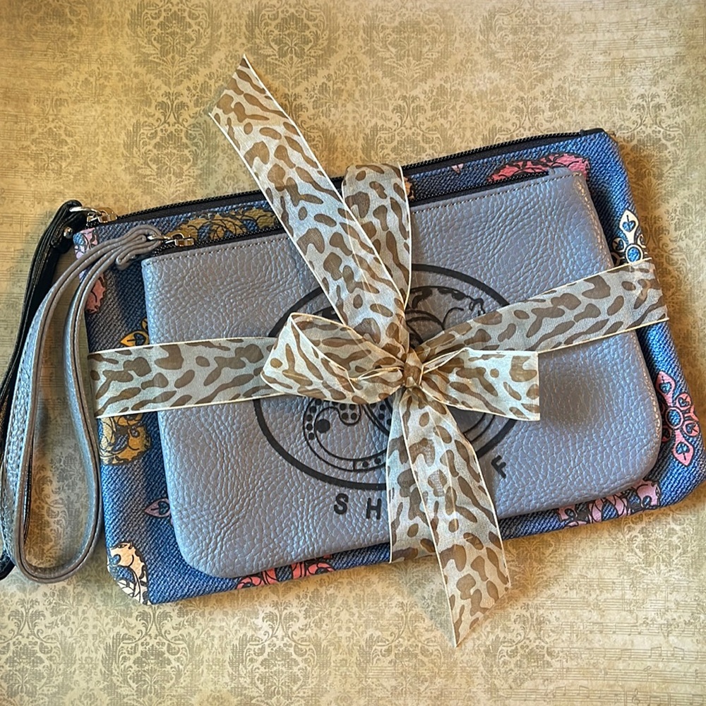 Sharif Wristlet Set
